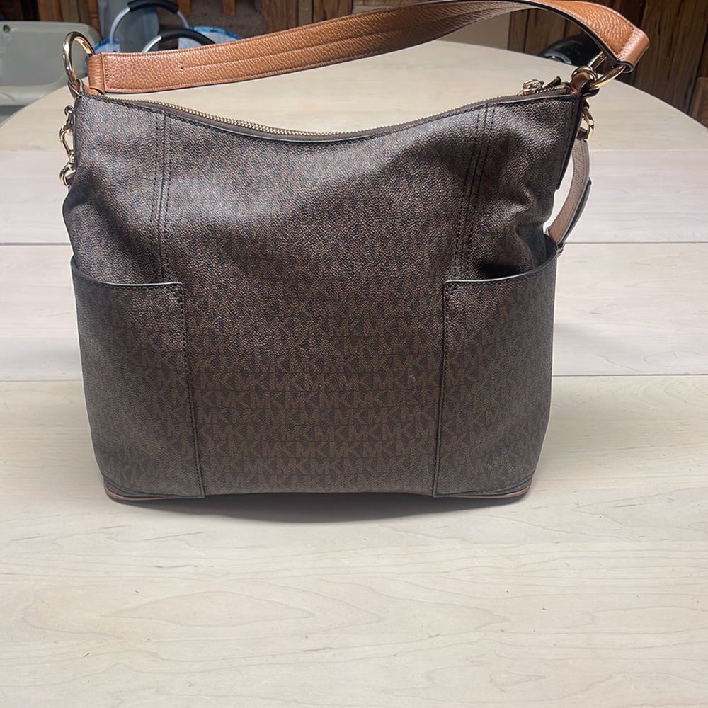 Purse - Picture 2 of 3
